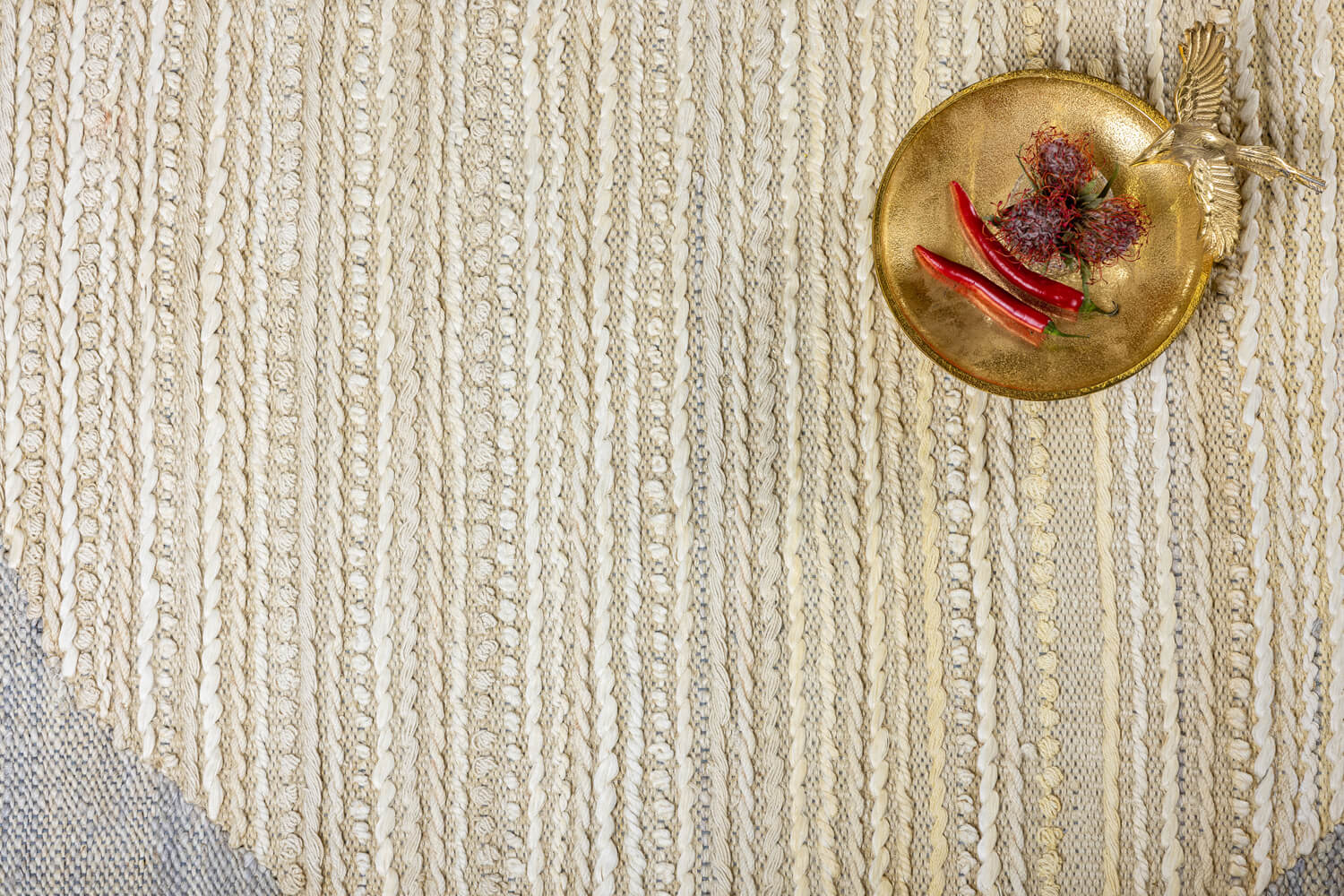 Природная элегантность: всё, что нужно знать о джутовых коврах 一 от состава до стильного применения